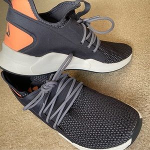 Barely Worn Reebok Slip on Sneakers Women’s Size 8.5